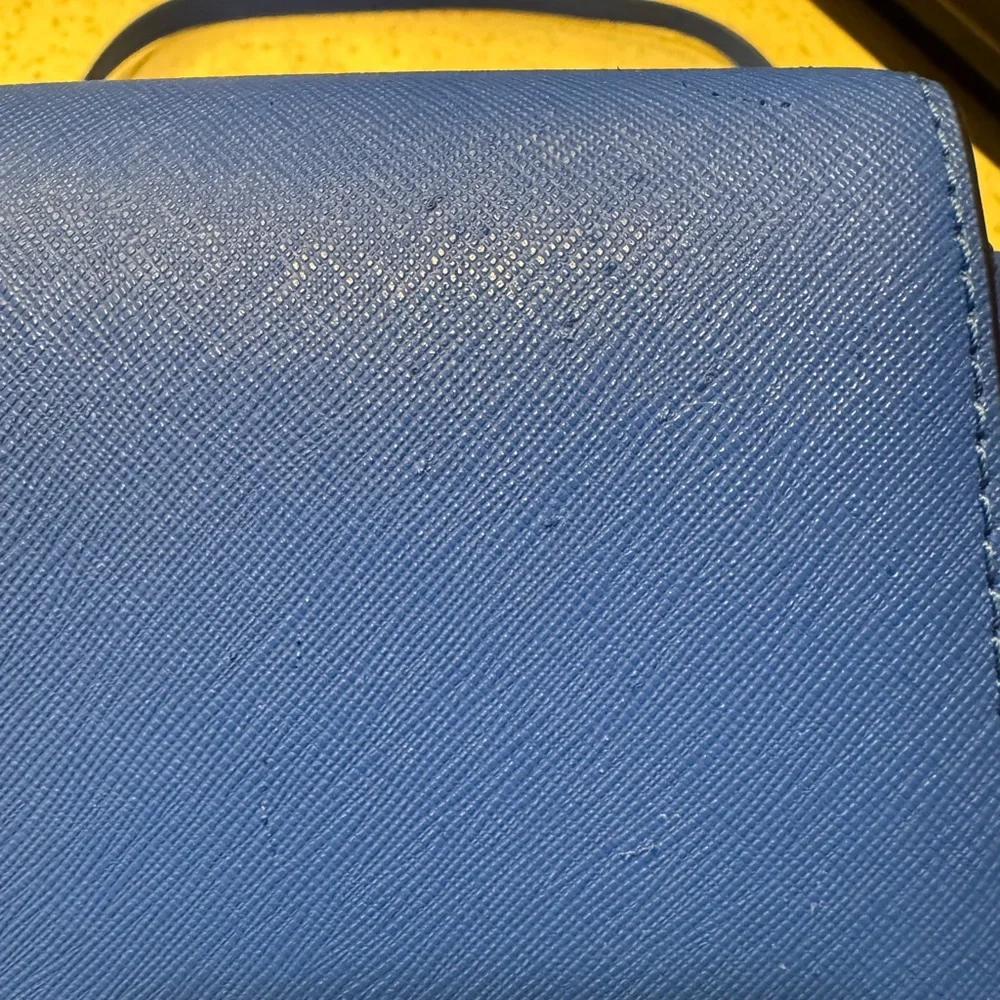 Tory Burch Blue Saddle Crossbody Bag with Textured Finish - Picture 12 of 12
